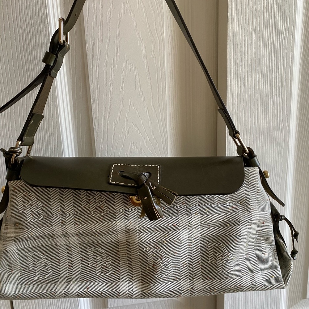 Dooney & Bourke Green Shoulder bag